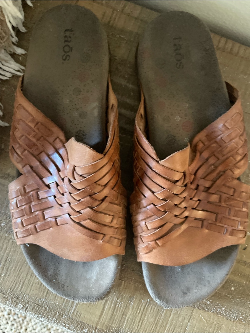 Taos Footwear Cognac Woven Leather Slide Mules size 9 #sandals - Picture 2 of 6